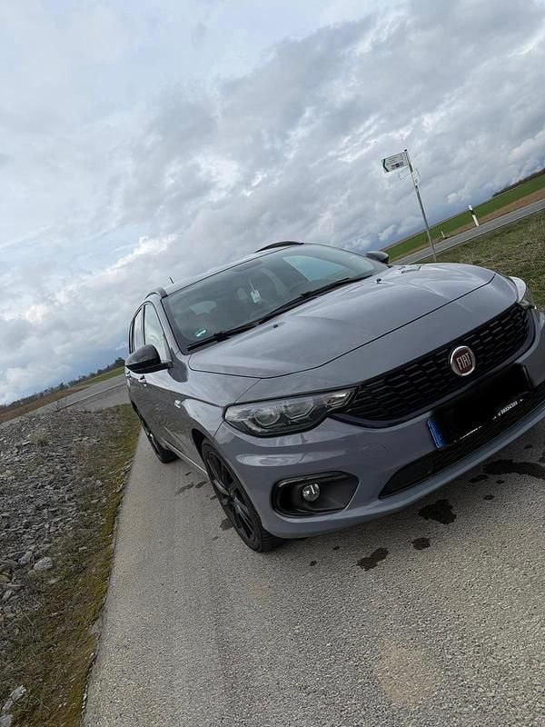 Gebraucht Fiat Tipo 120 PS (88 kW) 2020 Grau Kombi