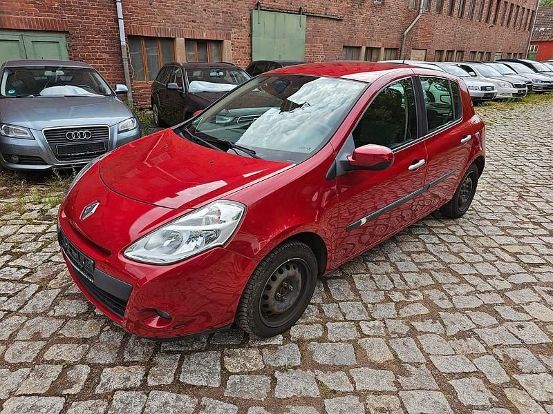 Gebraucht Renault Clio III 75 PS (55 kW) 2010 Rot Limousine
