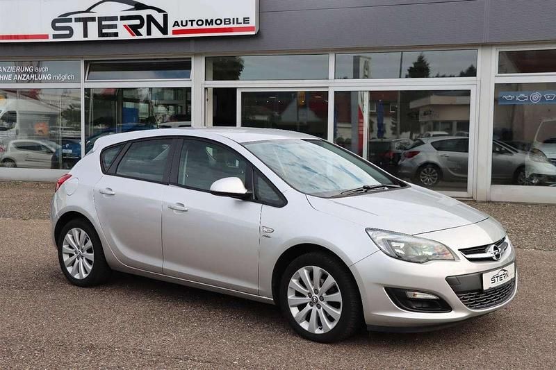 Argon silber/ice silver (m2) Gebraucht 2013 Opel Astra Active Kleinwagen | 7.990 € (Fairer Preis) - Bild 1/4