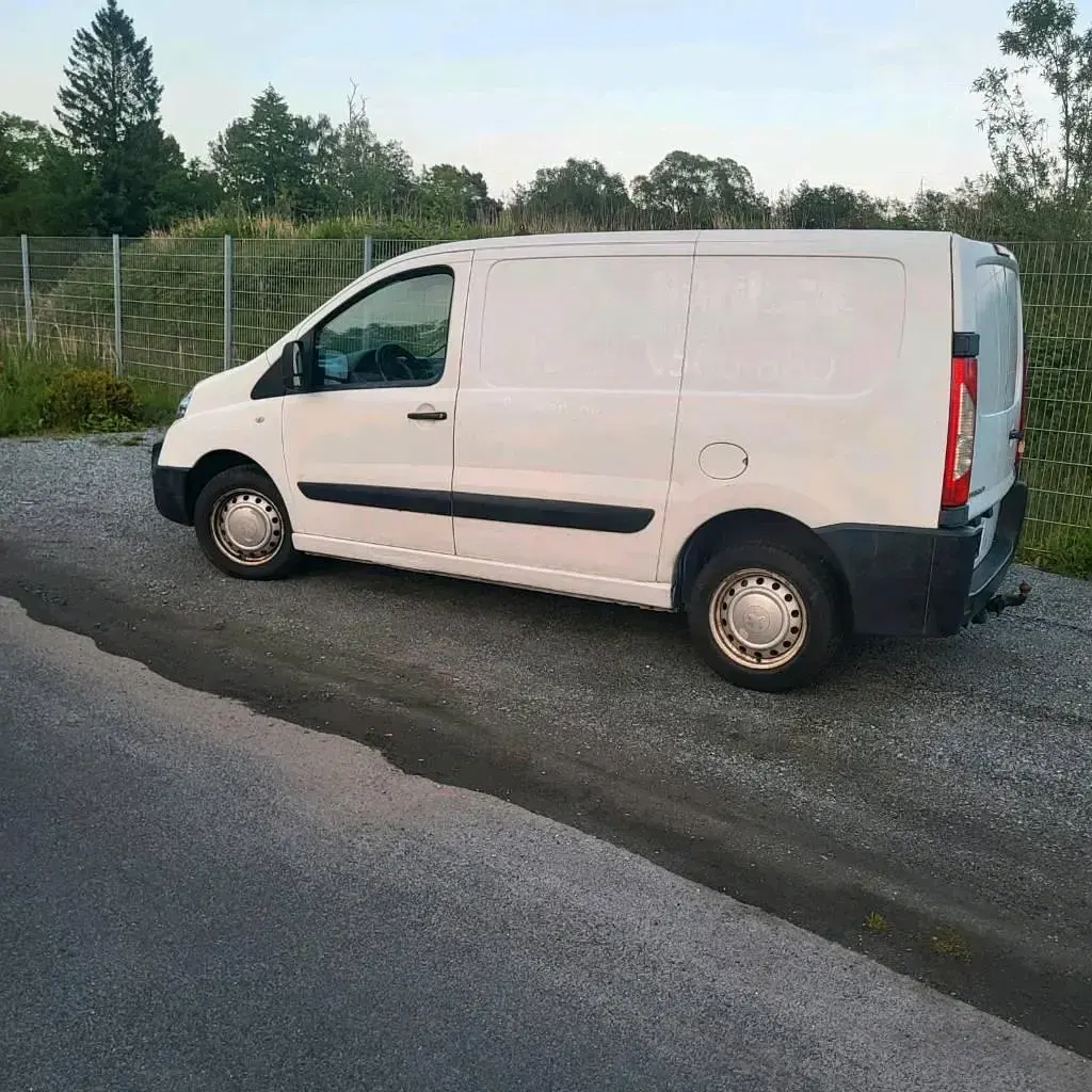 Gebraucht Peugeot Expert 90 PS (66 kW) 2011 Weiß Van
