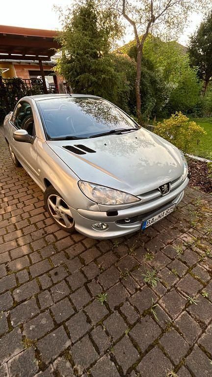 Silber Gebraucht 2007 Peugeot 206 CC Platinum Cabrio | 2.500 € (Fairer Preis) - Bild 1/4