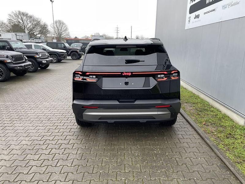 Neu Jeep Compass 145 PS (106 kW) 2026 Schwarz SUV