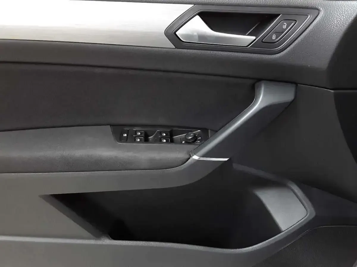 Gebraucht VW Touran Comfortline 150 PS (110 kW) 2021 Reflexsilber metallic Van / Kleinbus