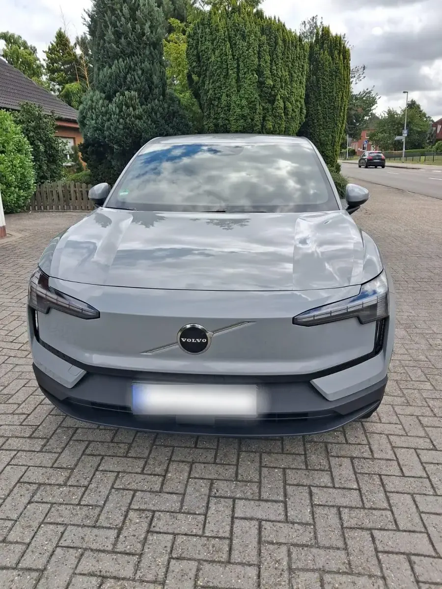 Gebraucht Volvo EX30 200 kW (272 PS) 2024 Grau SUV