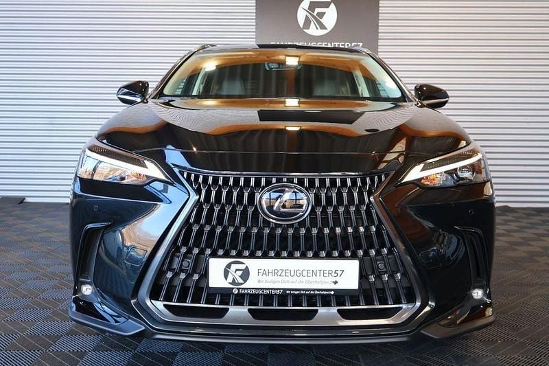 Gebraucht Lexus NX350h 190 PS (139 kW) 2024 Schwarz SUV