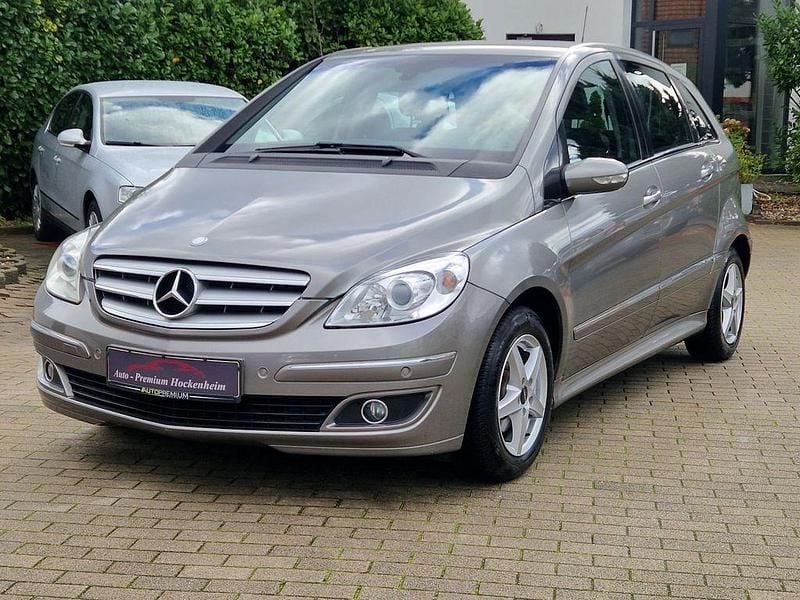 Kometgrau Gebraucht 2007 Mercedes B150 Van / Kleinbus | 5.950 € (Fairer Preis) - Bild 1/4