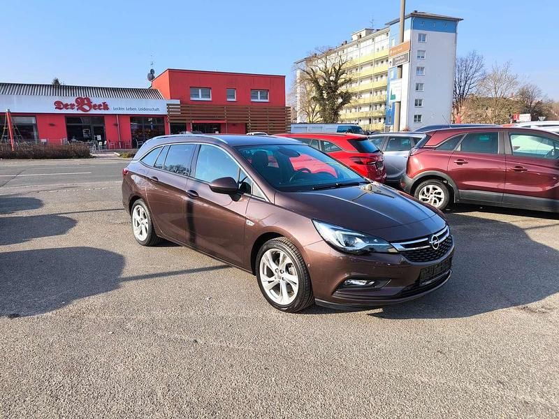 Gebraucht Opel Astra Innovation 200 PS (147 kW) 2017 Kokosnuss braun (m2) Kombi
