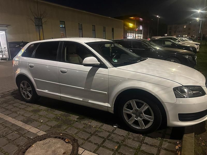 Weiß Gebraucht 2008 Audi A3 Sport Kleinwagen | 4.200 € (Fairer Preis) - Bild 1/4