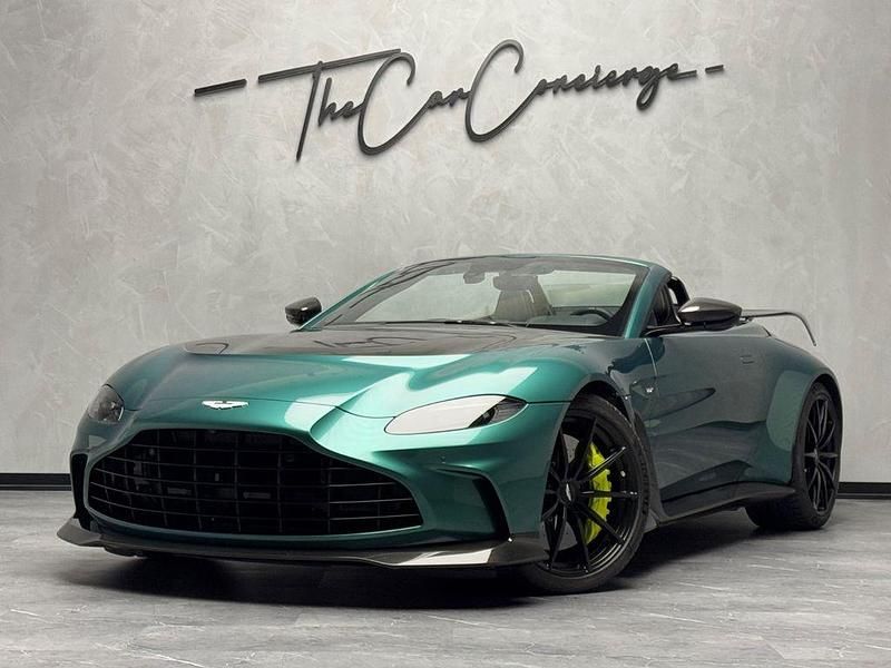 Grün Gebraucht 2023 Aston Martin V12 Vantage Cabrio | 274.990 € - Bild 1/4