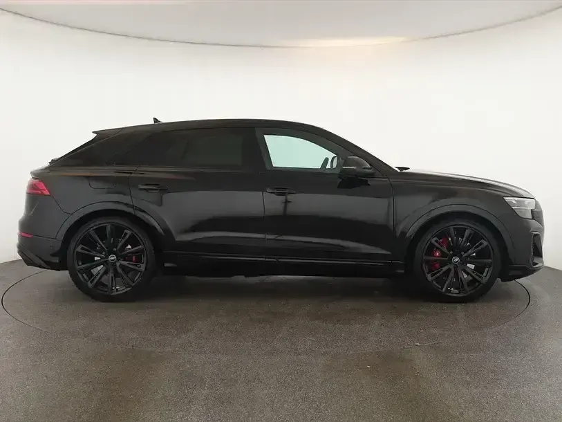 Gebraucht Audi SQ8 Ambiente 507 PS (372 kW) 2025 Mythosschwarz SUV