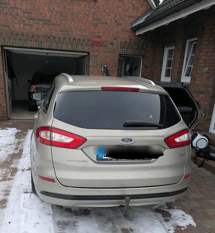 Gebraucht Ford Mondeo 160 PS (117 kW) 2015 Grau Kombi