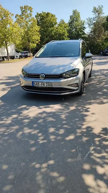Gebraucht VW Golf VIII United 131 PS (96 kW) 2020 Silber Van / Kleinbus