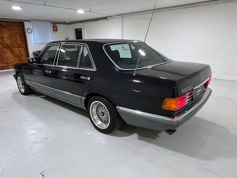 Gebraucht Mercedes 420 204 PS (150 kW) 1987 Blau Limousine