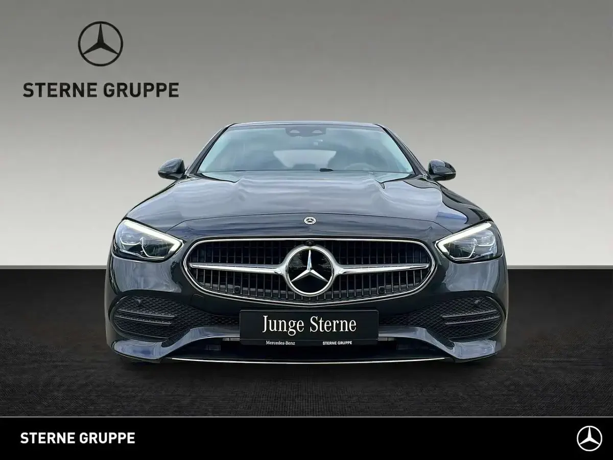 Gebraucht Mercedes C200 Avantgarde 204 PS (150 kW) 2024 Graphitgrau Limousine