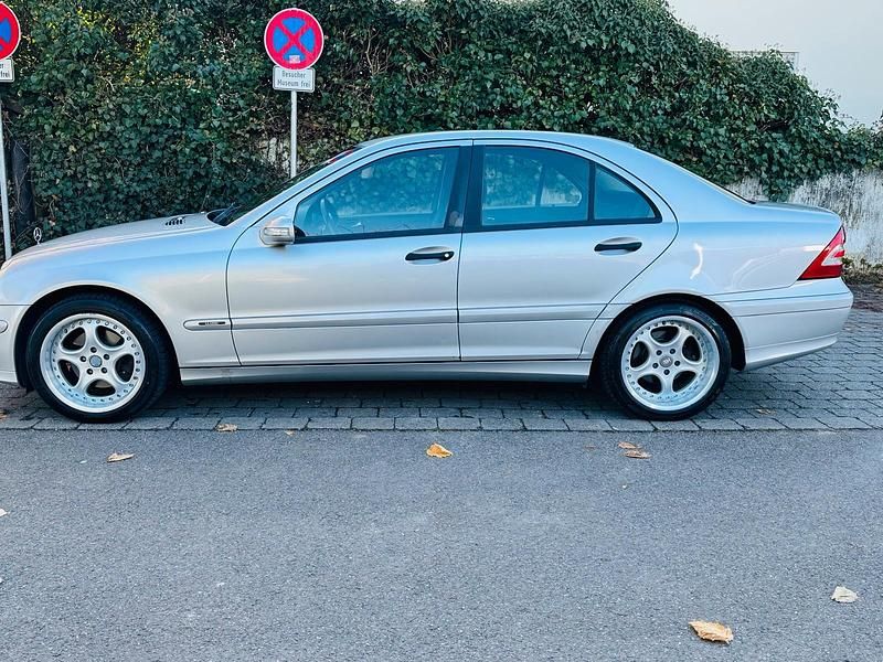 Gebraucht 2005 Mercedes C180 Limousine | 3.250 € (Fairer Preis) - Bild 1/4
