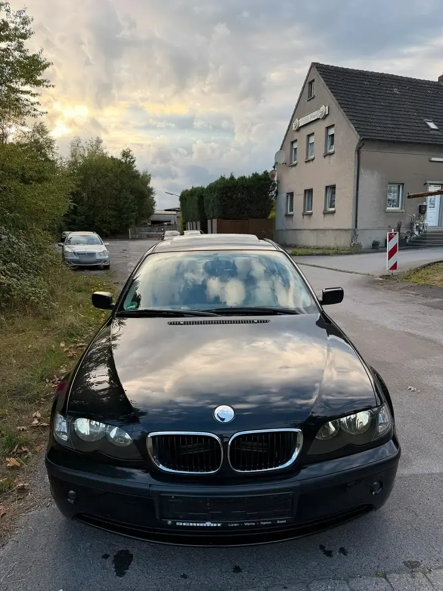 Gebraucht BMW 316 115 PS (84 kW) 2004 Schwarz Limousine