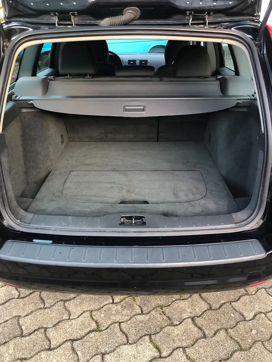 Gebraucht Volvo V50 136 PS (100 kW) 2010 Schwarz Kombi