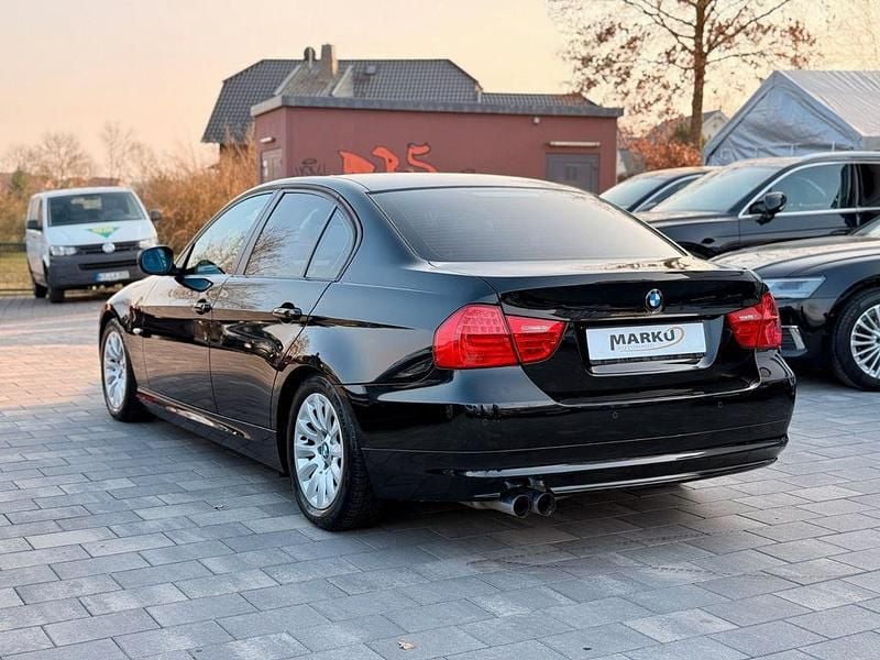 Gebraucht BMW 318 143 PS (105 kW) 2008 Schwarz Limousine