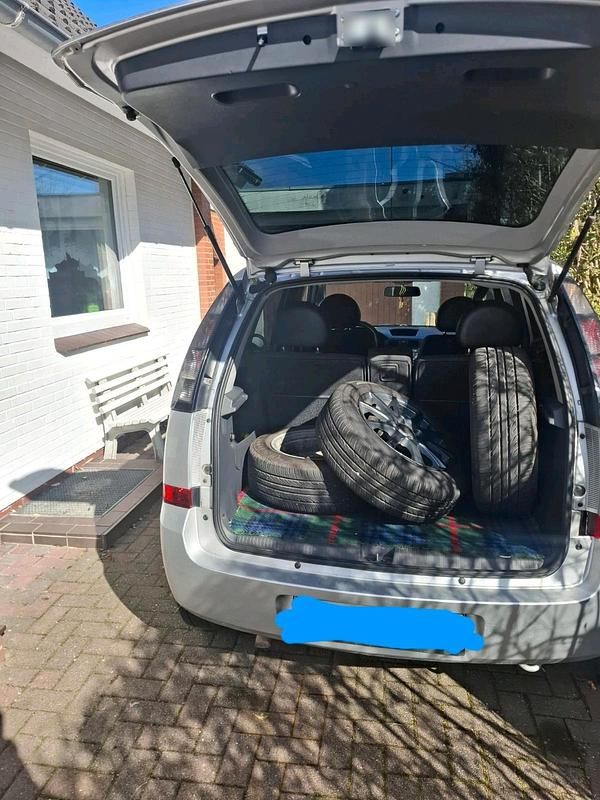 Usata Opel Meriva 75 CV (55 kW) 2007 Argento Monovolume