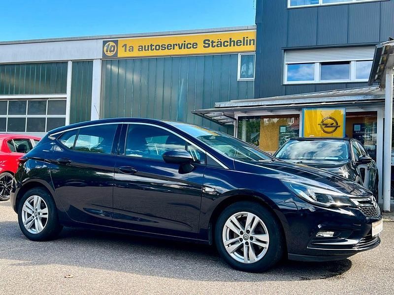 Blau Gebraucht 2019 Opel Astra Dynamic Kleinwagen | 12.580 € (Fairer Preis) - Bild 1/4