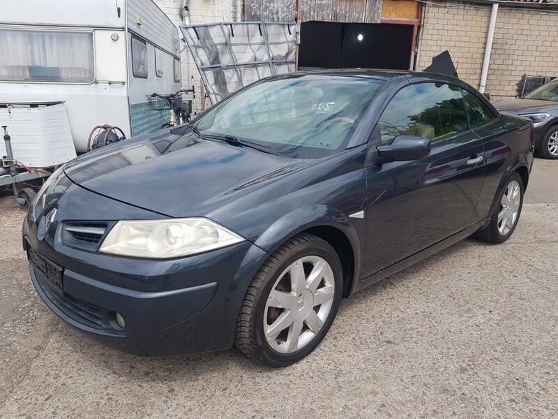 Grau Gebraucht 2009 Renault Mégane Cabriolet Exception Cabrio | 2.599 € (Fairer Preis) - Bild 1/4