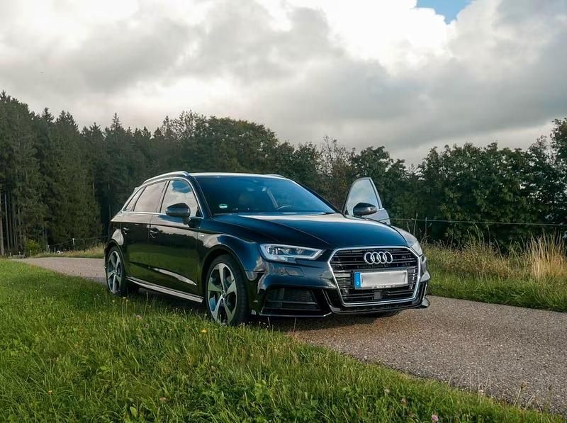 Schwarz Gebraucht 2016 Audi A3 Sportback S-Line Limousine | 19.200 € (Etwas zu teuer) - Bild 1/4