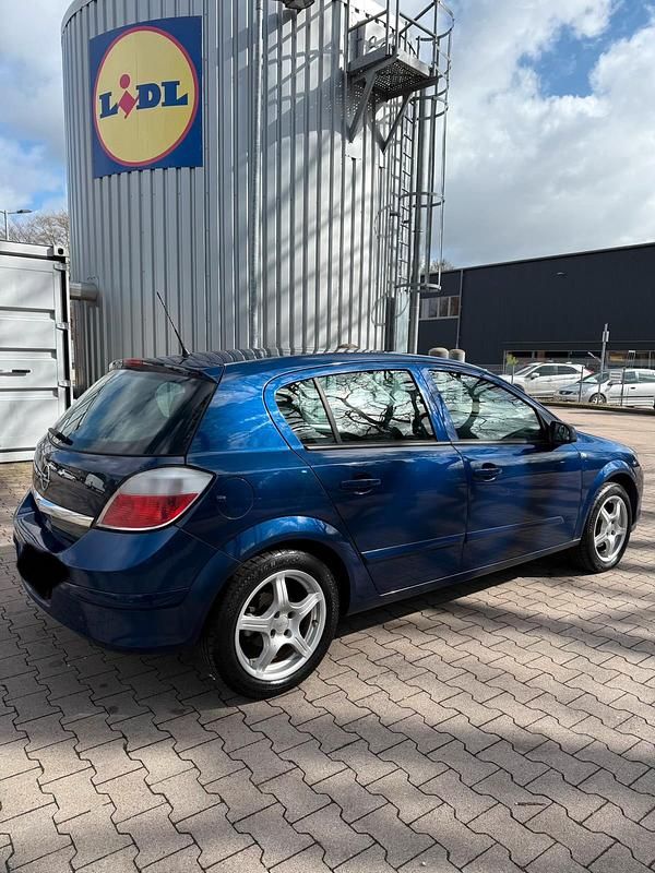 Gebraucht Opel Astra 90 PS (66 kW) 2006 Blau Kleinwagen