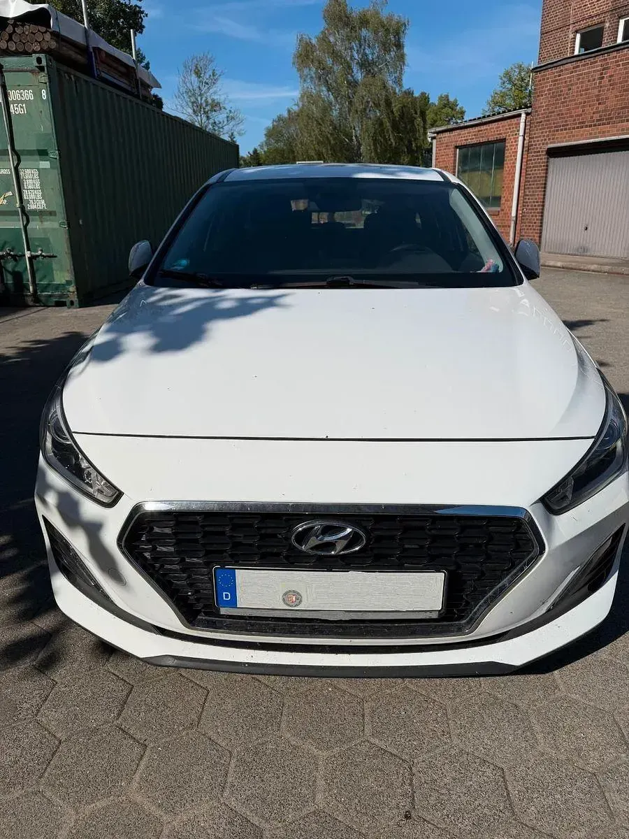Gebraucht Hyundai i30 120 PS (88 kW) 2020 Weiß Kombi