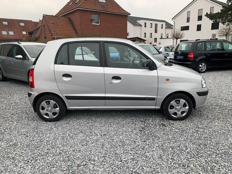 Gebraucht Hyundai Atos 58 PS (42 kW) 2005 Silber Kleinwagen