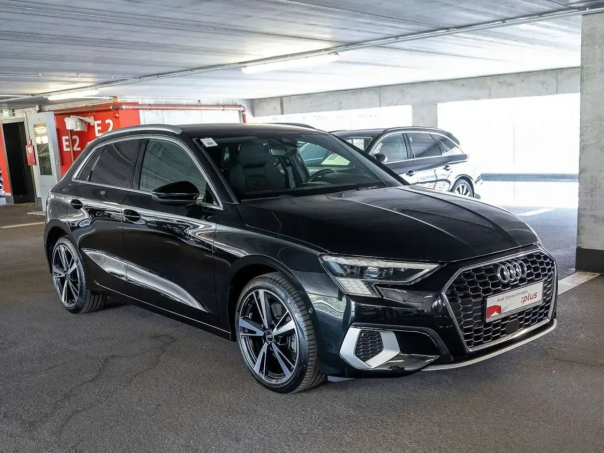 Gebraucht Audi A3 Sport 204 PS (150 kW) 2021 Schwarz Limousine