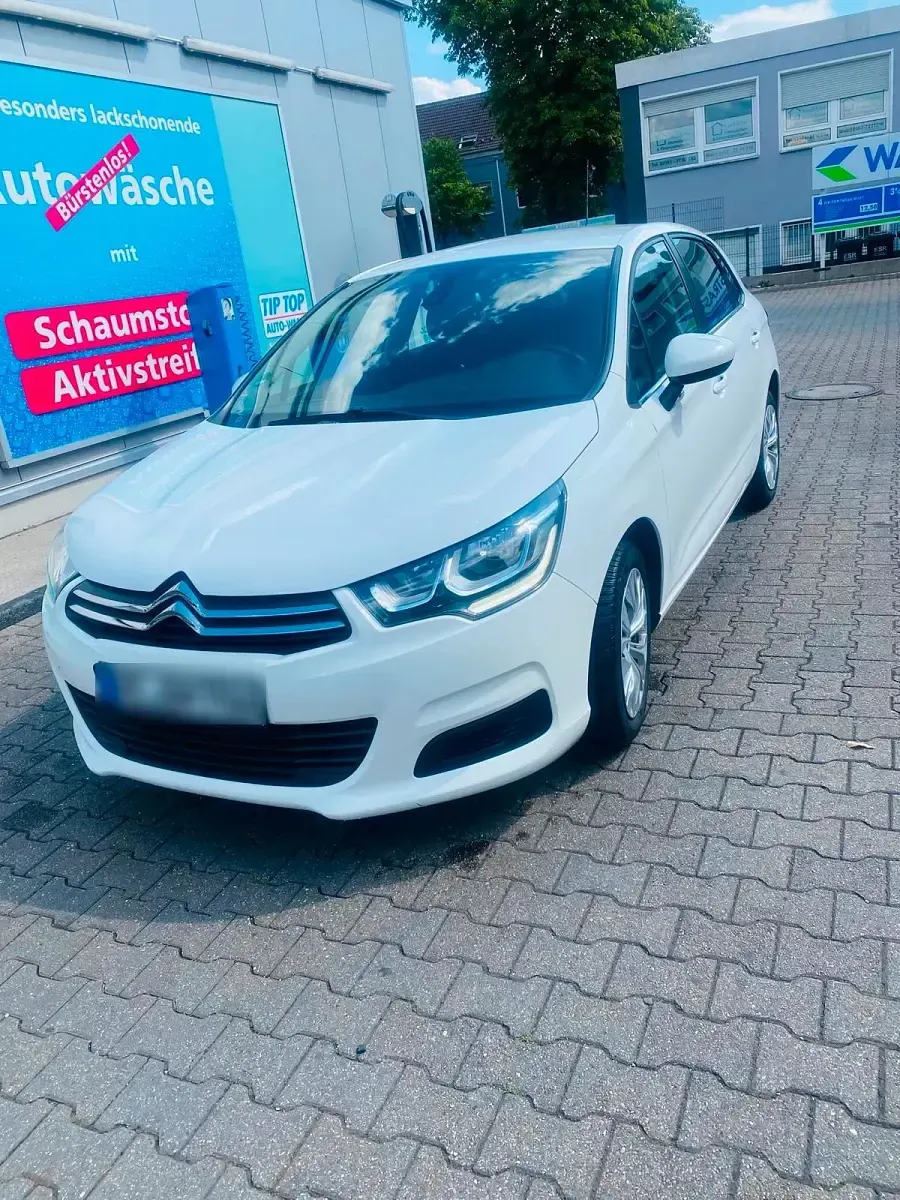 Gebraucht Citroën C4 130 PS (95 kW) 2015 Weiß Limousine