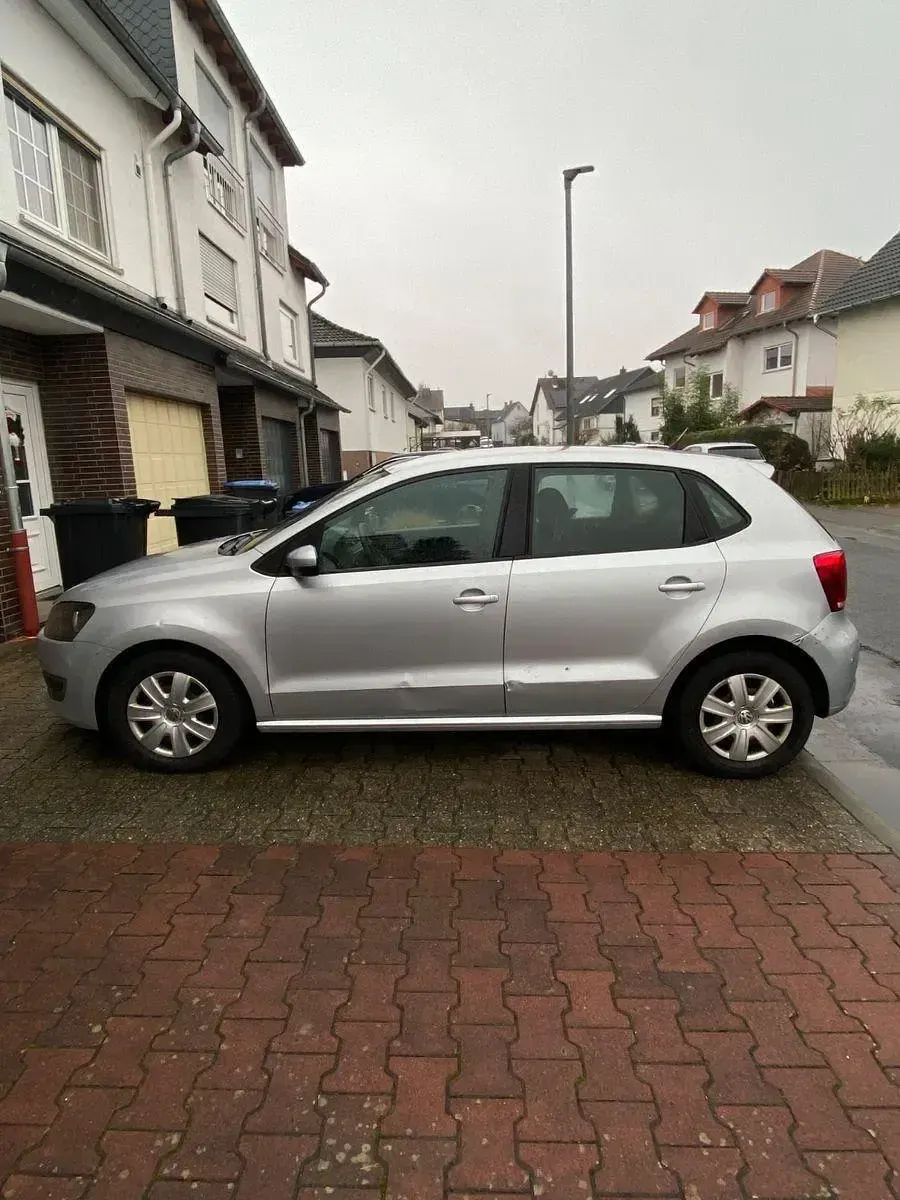 Używany VW Polo Trendline 60 KM (44 kW) 2010 Srebrny Hatchback