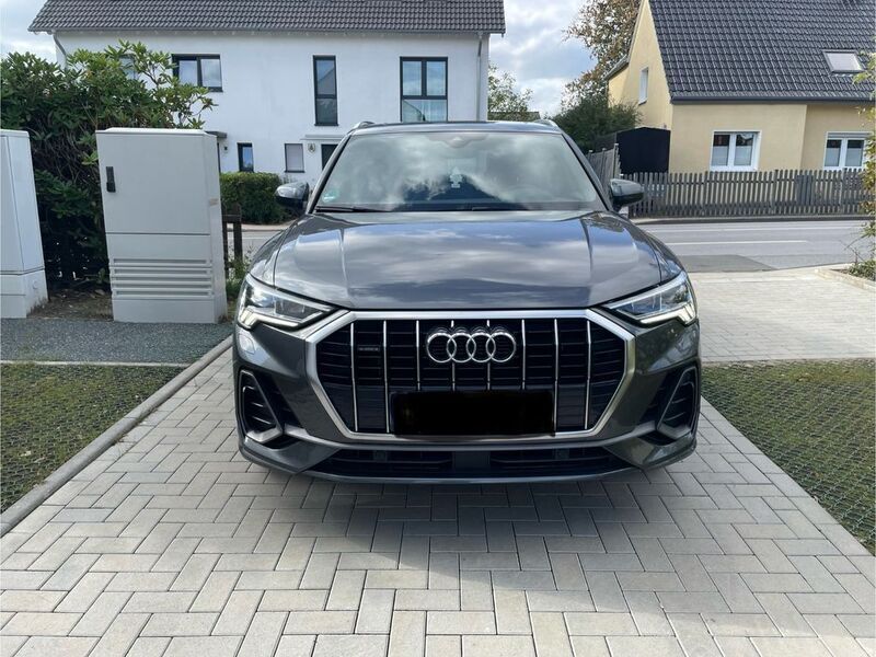 Grau Gebraucht 2019 Audi Q3 S-Line SUV | 30.000 € (Superpreis) - Bild 1/4