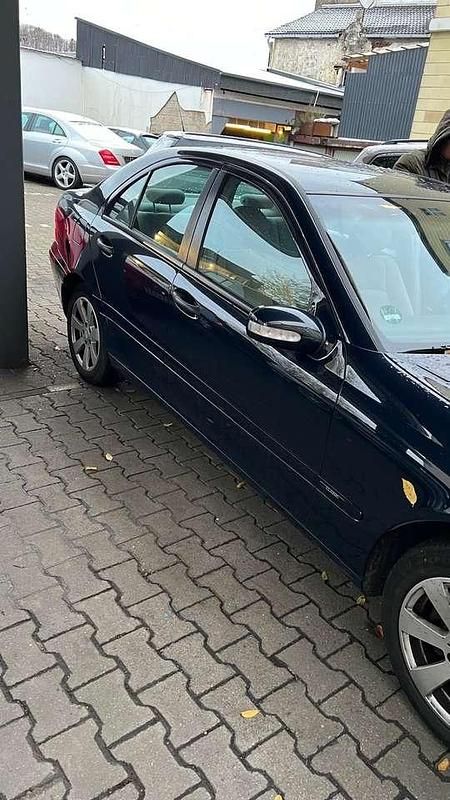 Gebraucht Mercedes C200 Classic 116 PS (85 kW) 2003 Limousine