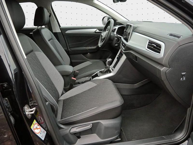Gebraucht VW T-Roc Life 150 PS (110 kW) 2025 Deep black perleffekt SUV