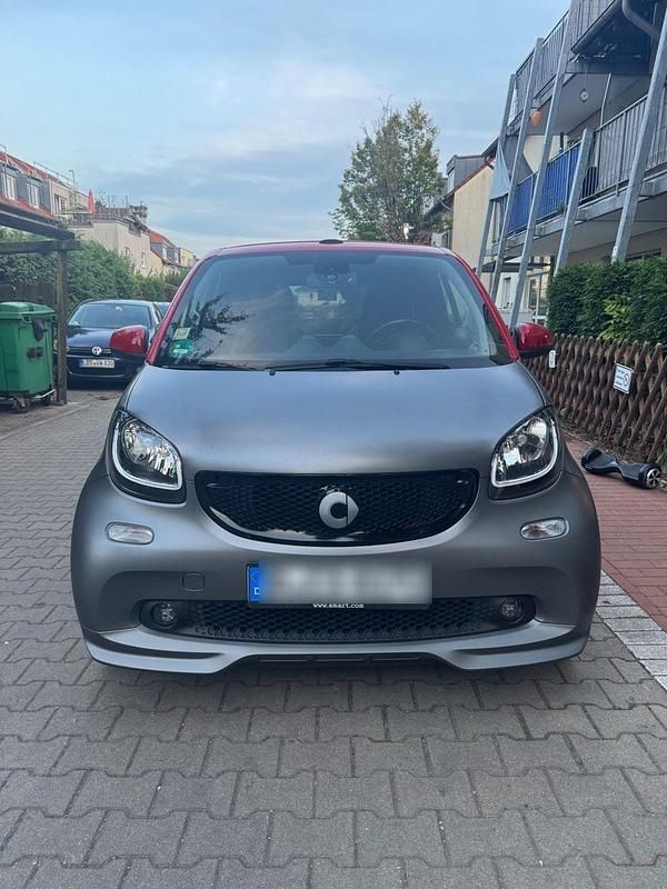 Rot Gebraucht 2018 Smart ForTwo Coupé Brabus Cabrio | 19.980 € (Etwas zu teuer) - Bild 1/4