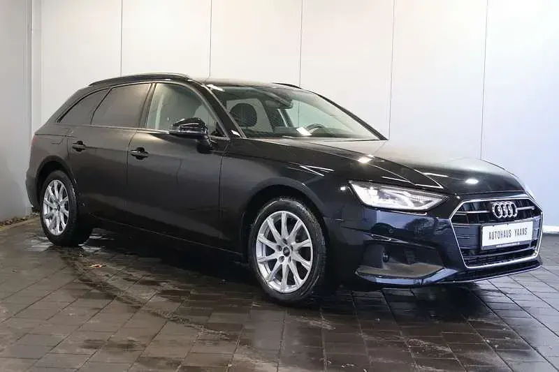 Gebraucht Audi A4 150 PS (110 kW) 2022 Schwarz Kombi