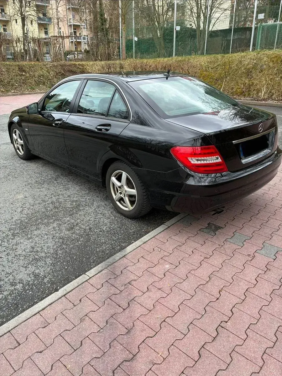 Gebraucht Mercedes C180 Elegance 156 PS (114 kW) 2012 Schwarz Limousine