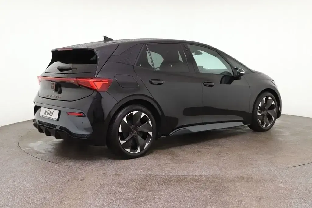 Gebraucht Cupra Born 169 kW (231 PS) 2025 Mythosschwarz Kleinwagen