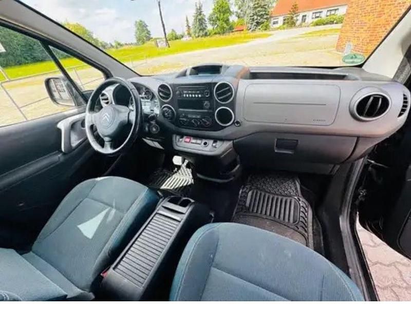 Gebraucht Citroën Berlingo SELECTION 99 PS (72 kW) 2017 Schwarz Van / Kleinbus