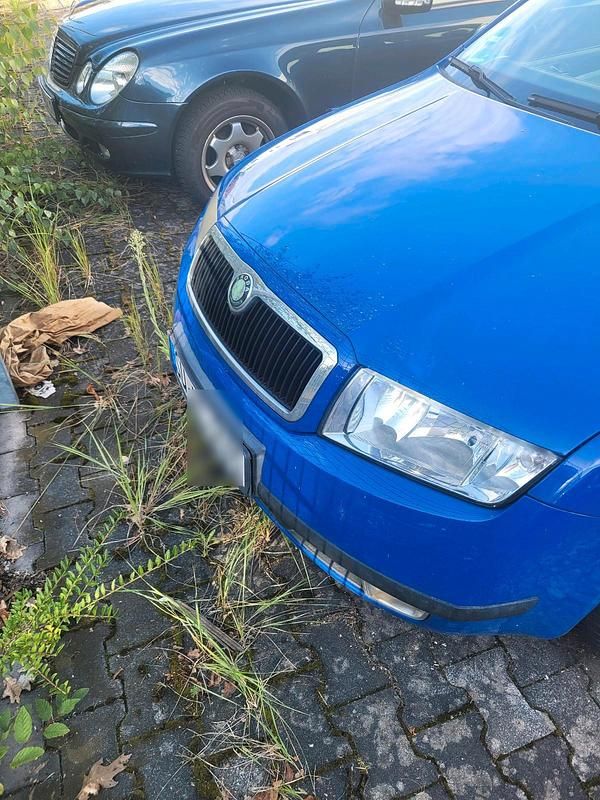 Andere farben Gebraucht 2001 Skoda Fabia Kleinwagen | 500 € (Superpreis) - Bild 1/4