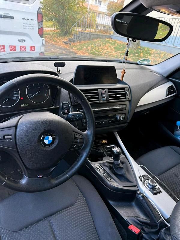 Grau Gebraucht 2012 BMW 118 M Sport Kleinwagen | 6.200 € (Superpreis) - Bild 1/4