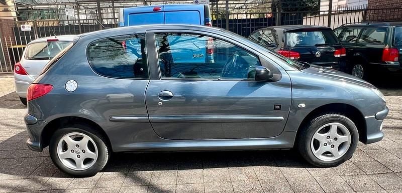 Gebraucht Peugeot 206 80 PS (58 kW) 2007 Grau Kleinwagen