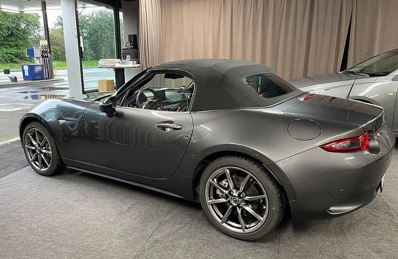 Gebraucht Mazda MX5 184 PS (135 kW) 2023 Silber Cabrio
