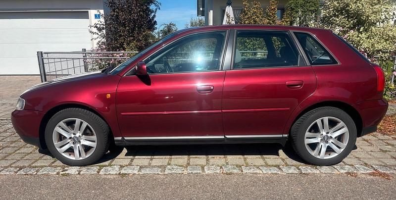 Rot Gebraucht 1999 Audi A3 Kleinwagen | 1.250 € (Superpreis) - Bild 1/4
