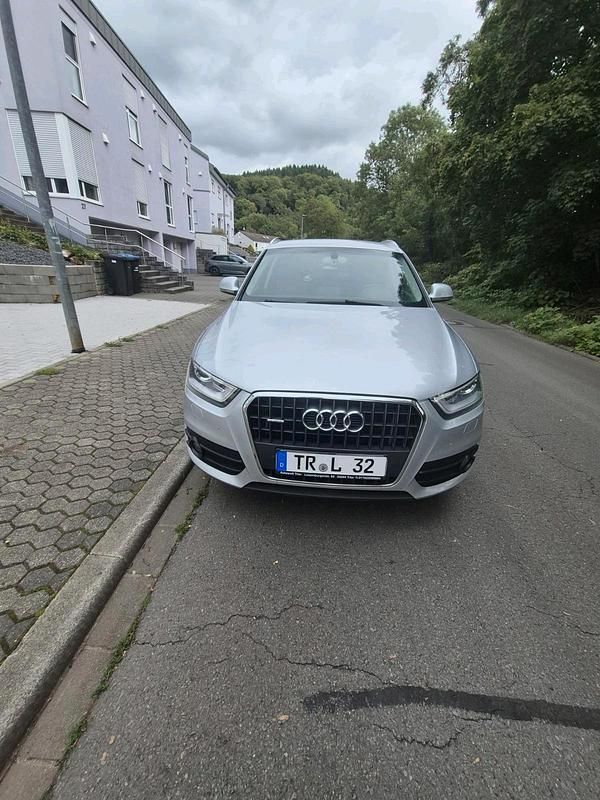 Silber Gebraucht 2013 Audi Q3 SUV | 10.900 € (Guter Preis) - Bild 1/4