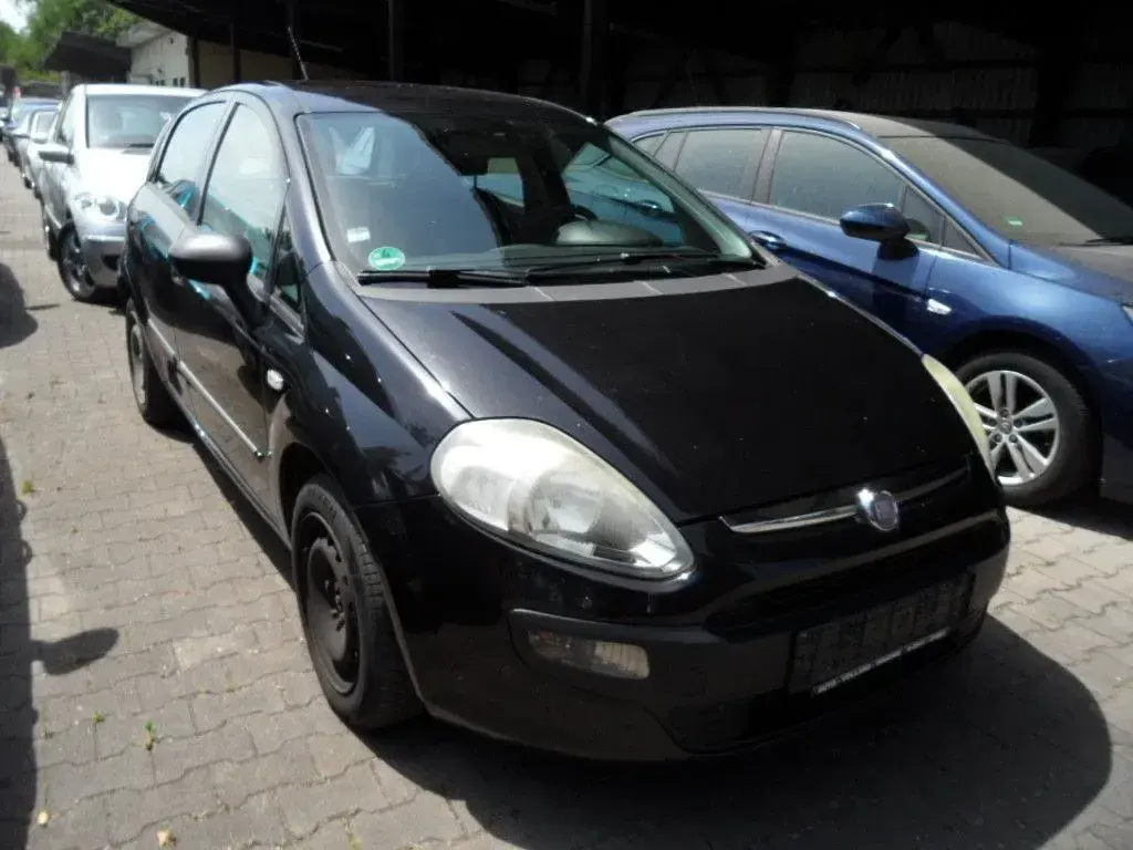 Gebraucht Fiat Punto Evo Active 77 PS (56 kW) 2011 Schwarz Kleinwagen