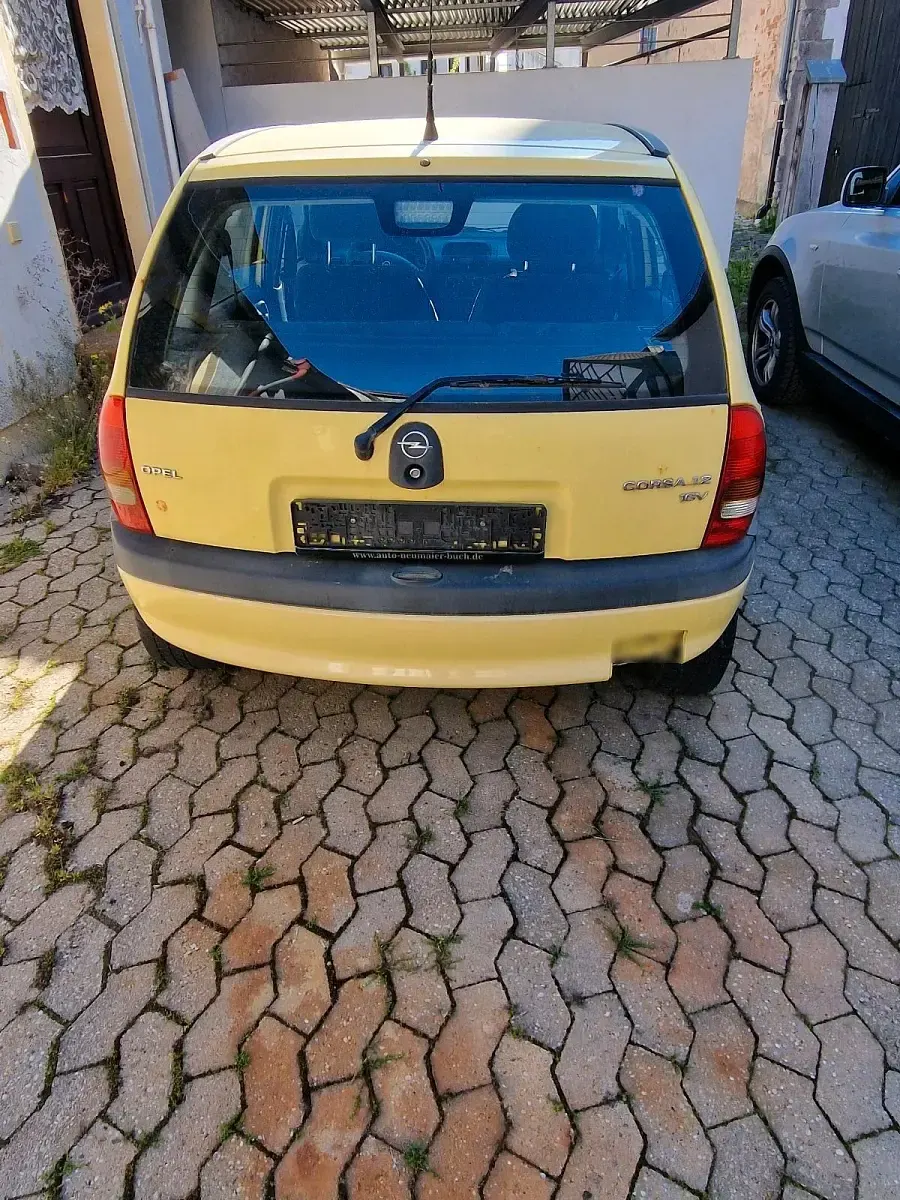 Gebraucht Opel Corsa 50 PS (36 kW) 2001 Gelb Kleinwagen