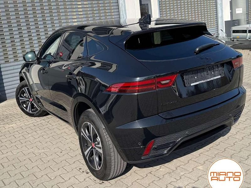 Gebraucht Jaguar E-Pace R-Dynamic 160 PS (117 kW) 2023 Santorini schwarz SUV