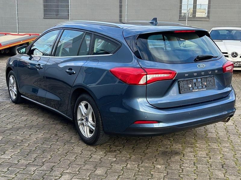 Gebraucht Ford Focus Cool & Connect 120 PS (88 kW) 2019 Blau Kombi